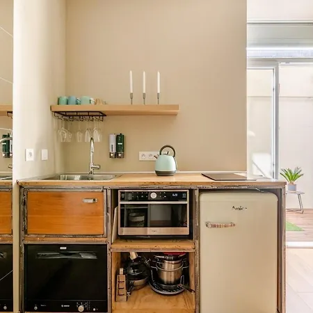 Emeraude - Center - Terrace - Free Parking Apartment *